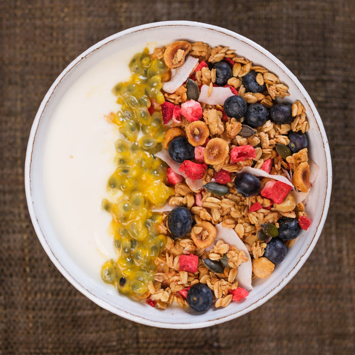 Renee Voltaire Crunchy Granola – Jordgubb, Hasselnöt & Kokos 450 g
