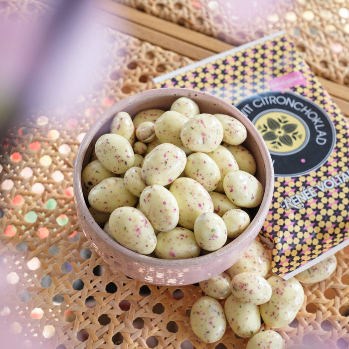Renee Voltaire Mandlar i Vit Citronchoklad 45 g