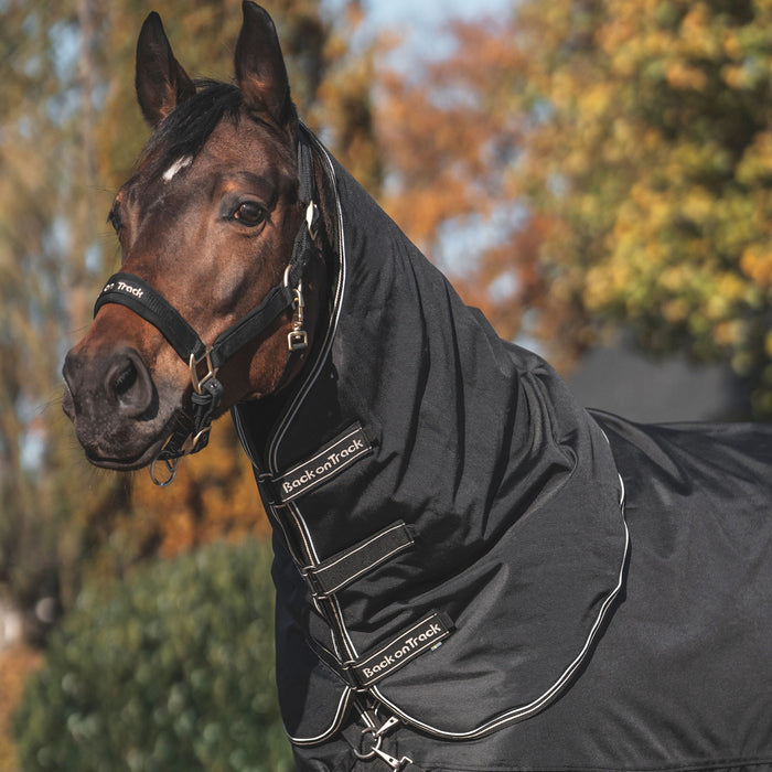 Back on Tack "Obsidian" Utetäcke 0 g med Halsdel