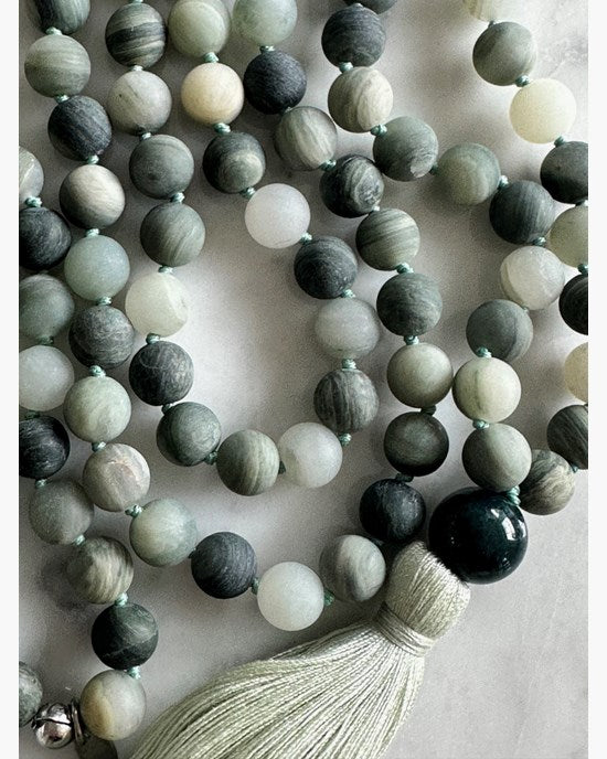 Yogiraj Mala Halsband Necklace Moss Green