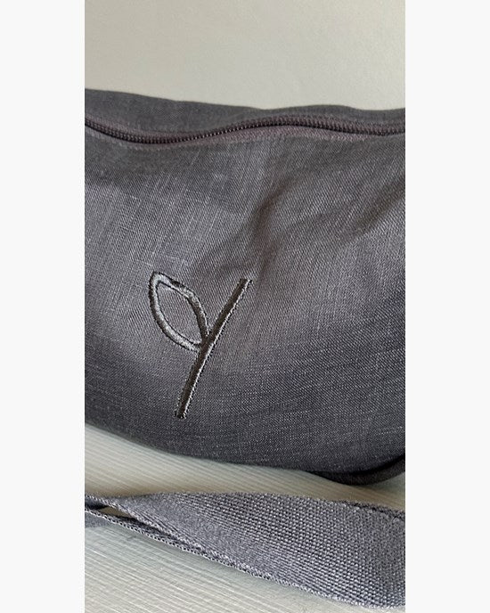 Yogiraj Väska Sling bag organic linen, Graphite grey
